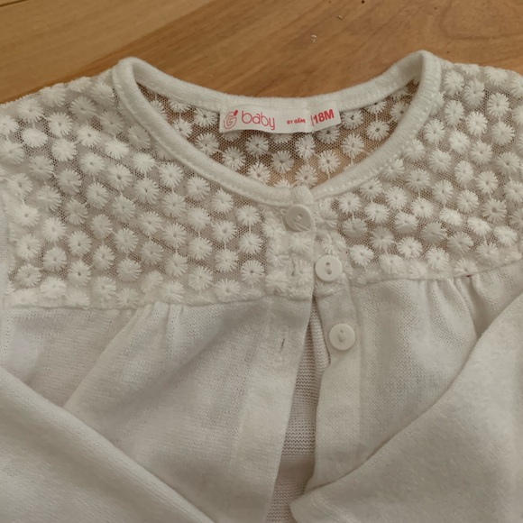 White Vest - 18M - Picture 2 of 2